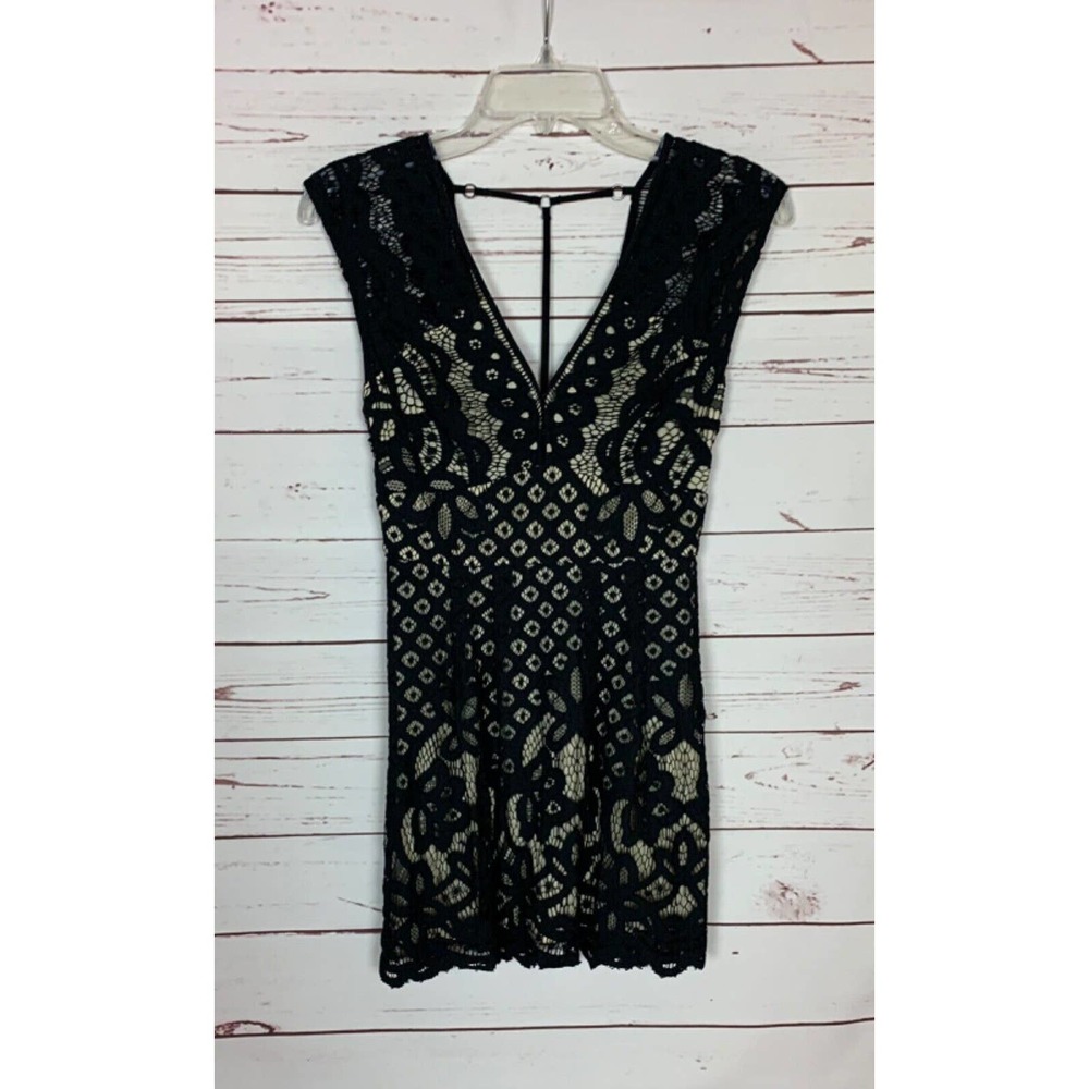 Free People Women's Size 0 Black Lace Sleeveless Cute Short Mini Party Dress